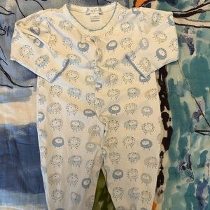 Kissy Kissy Lamb Footie 🐑